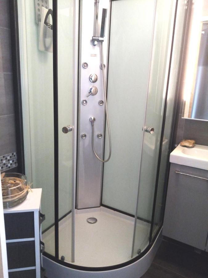 Herm'S Petite Maison Atypique Et Cour Privative - Avenue Du Marche - Ideal Couple Ou Jeunes Parents 卡布尔 外观 照片